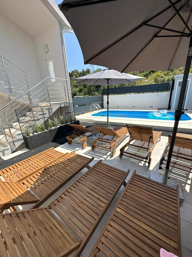 Apartament Milena-with A Pool