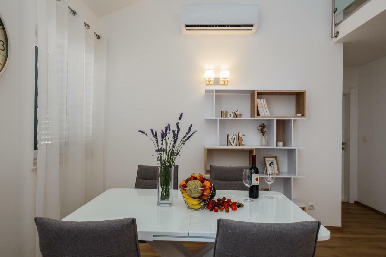 Milena-with A Pool Apartament Trogir