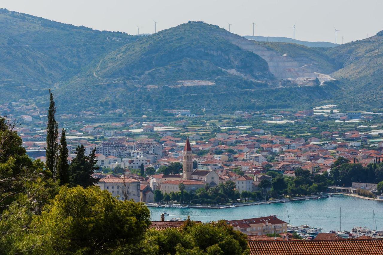 Milena-with A Pool Apartament Trogir