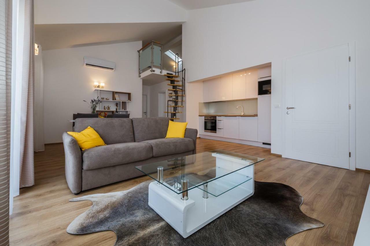 Apartament Milena-with A Pool *